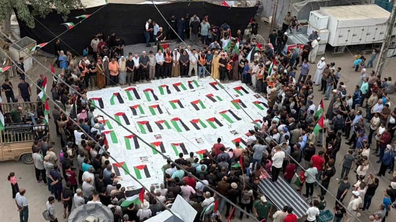 Nuseyrat Kampı’nda Gazze saldırılarında hayatını kaybeden 51 Filistinlinin cenaze töreni