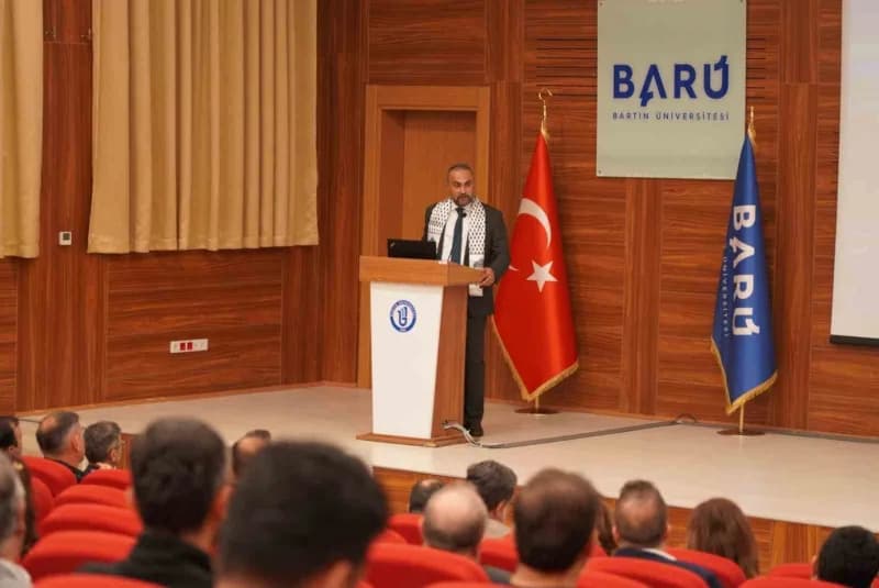 Bartın Üniversitesinin (BARÜ) Bilim Kafe etkinliğinde Gazze’de yaşanan savaşın yükseköğretim üzerindeki etkileri ve öğre