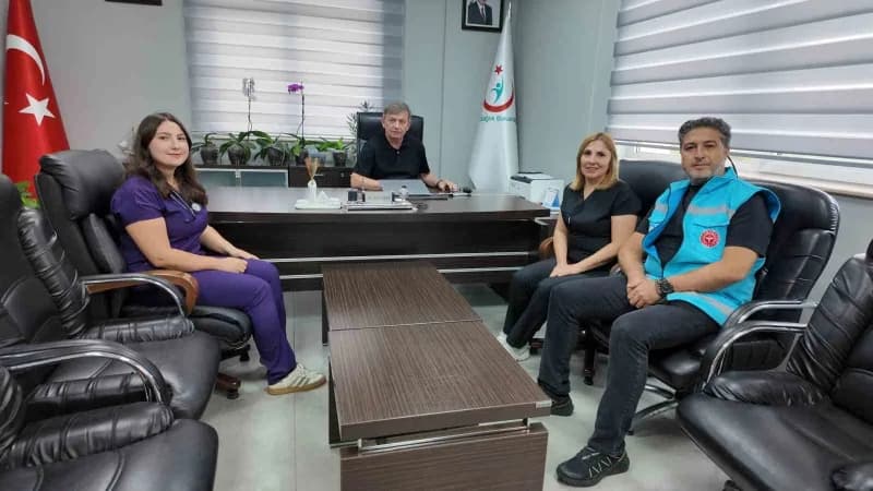 Gediz Devlet Hastanesi Başhekimi Dr. Halil Haner, sağlık camiasına örnek olan Delice ailesini ve göreve başlayan Dr. Bey