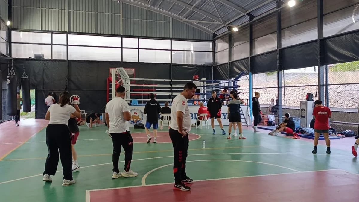 Türkiye Genç Kadınlar Boks Milli Takımı, Avrupa Şampiyonası, Dünya Şampiyonası ile Gençlik Olimpiyatları öncesi hazırlık