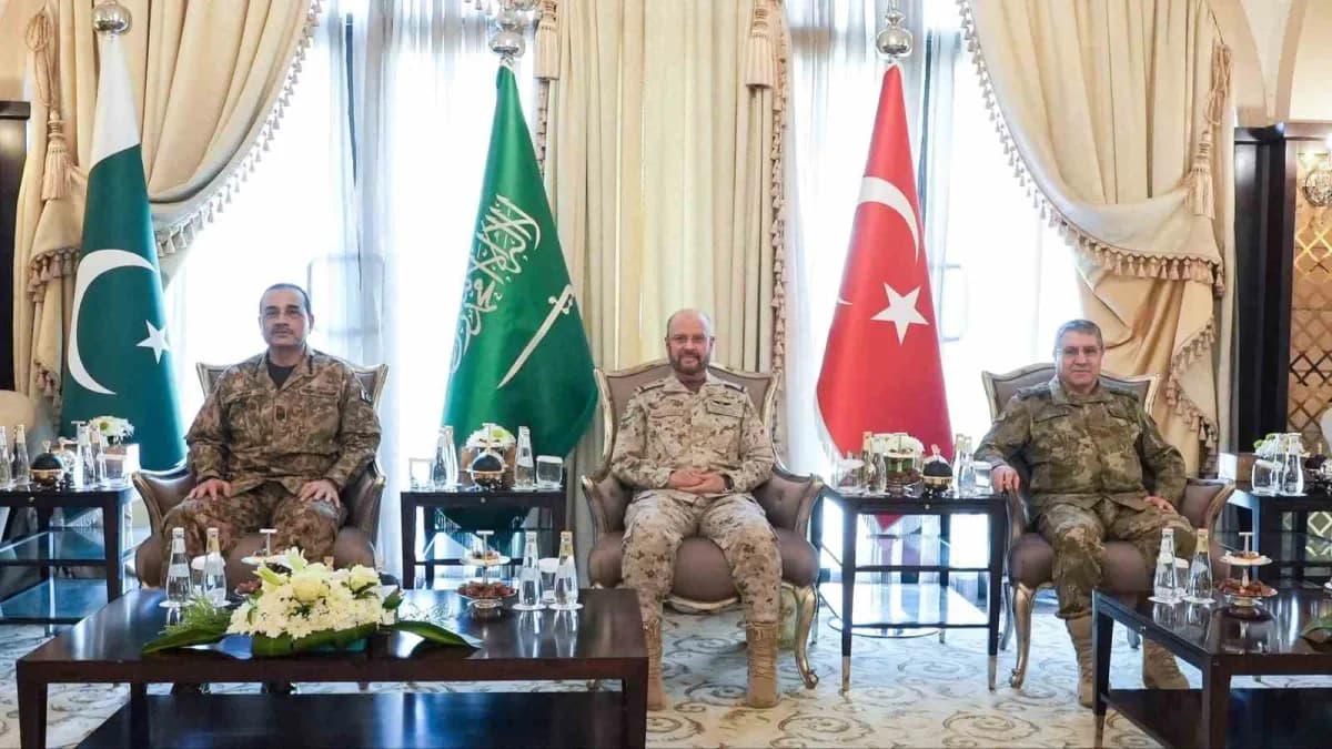 Genelkurmay Başkanı Orgeneral Selçuk Bayraktaroğlu, Suudi Arabistan’ın başkenti Riyad’da Mekke Ortak Savunma Anlaşması k