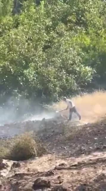 Batman’ın Gercüş ilçesine bağlı Kesiksu köyünde henüz belirlenemeyen bir nedenle yangın çıktı. Rüzgarın da etkisiyle kıs