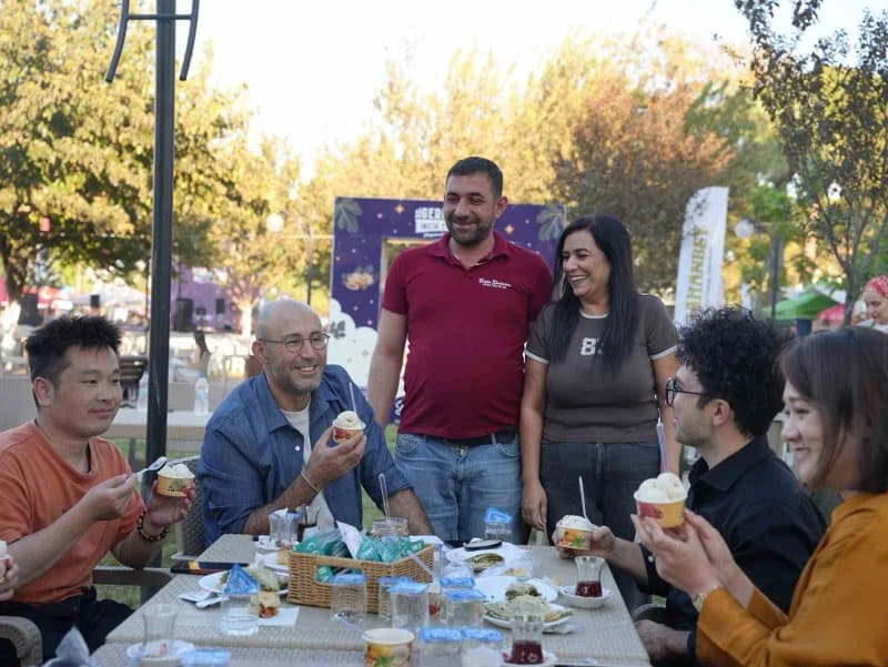 Germencik’te bu yıl 22’ncisi düzenlenen İncir Festivali, ilçenin dünyaca ünlü incirinin uluslararası pazarlardaki tanıtı