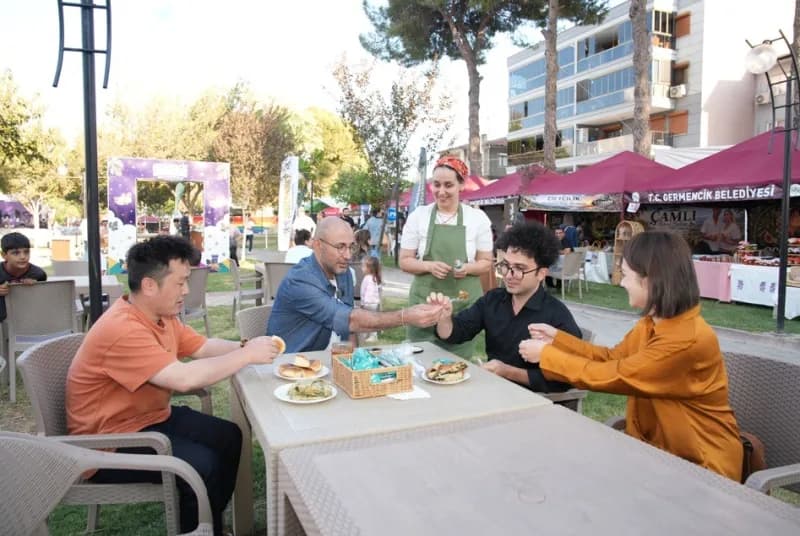 Germencik’te bu yıl 22’ncisi düzenlenen İncir Festivali, ilçenin dünyaca ünlü incirinin uluslararası pazarlardaki tanıtı