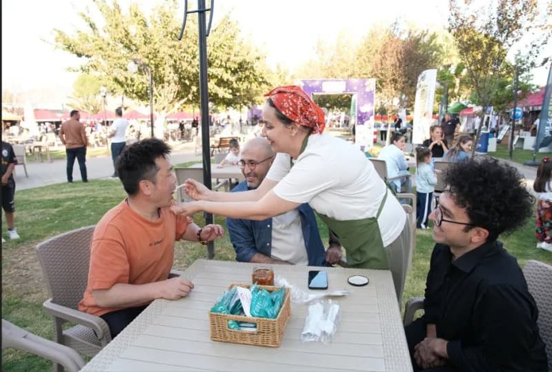 Germencik’te bu yıl 22’ncisi düzenlenen İncir Festivali, ilçenin dünyaca ünlü incirinin uluslararası pazarlardaki tanıtı
