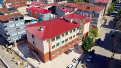 Giresun Bulancak'ta yapımı devam eden 12 derslikli Yunus Emre İlkokulu inşaatından görüntü