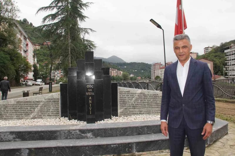 Yağlıdere Belediye Başkanı Yaşar İbaş, Yağlıdere'nin nüfusu 14 bin 600 iken ABD'de 30 binin üzerinde Yağlıdereli yaşadığ