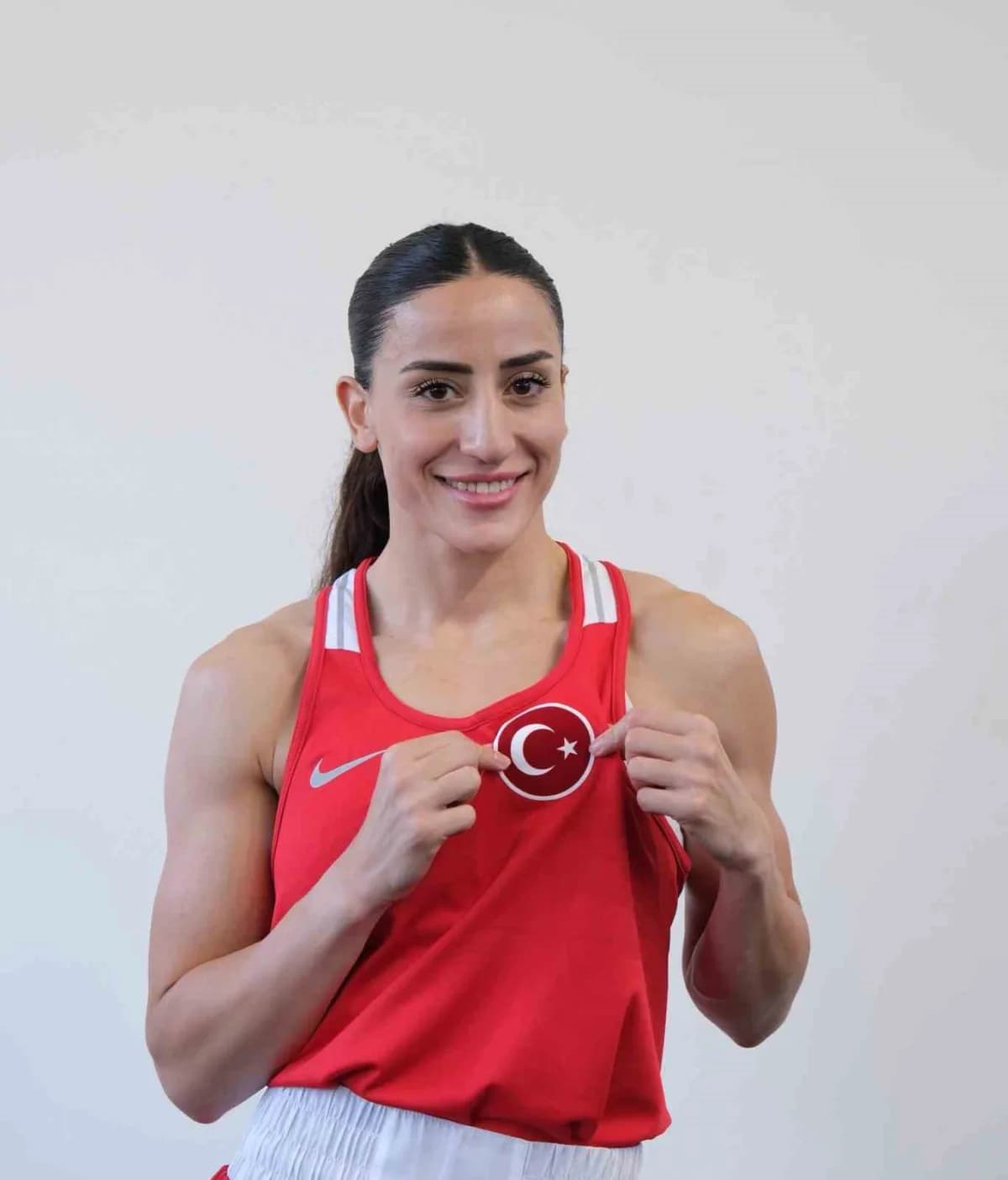 Avrupa Boks Şampiyonası'nda Elazığlı milli boksör Gizem Özer müsabaka sırasında