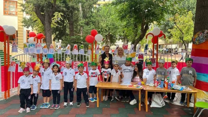 Gaziantep Kolej Vakfı Özel Anaokulu öğrencileri 'Okula Hoş Geldin' partisinde eğlenceli etkinliklere katılıyor
