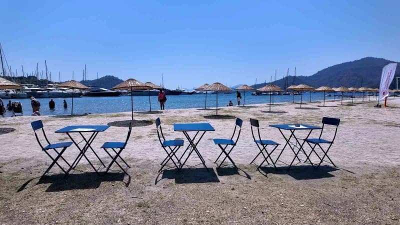 Göcek'te temizlenen plaj vatandaşların hizmetine sunuldu