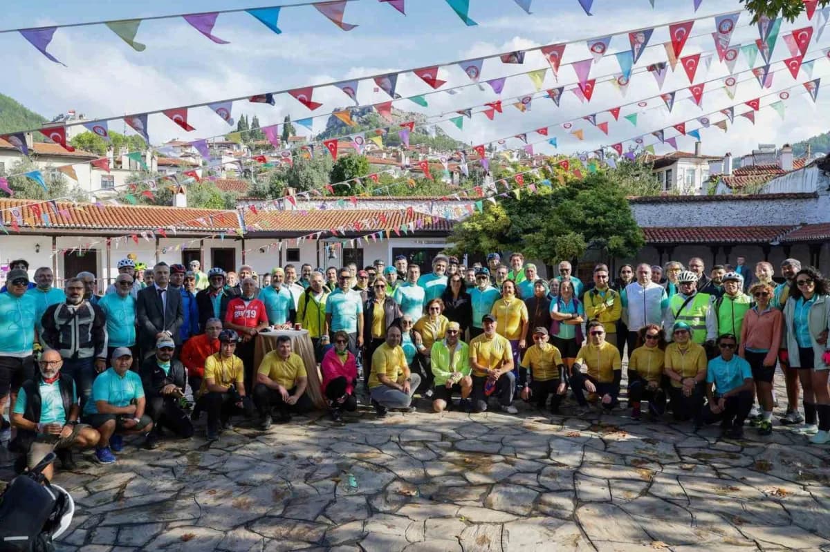 Mavi ve yeşilin arasında 5 günlük Bisiklet yolculuğu başladı