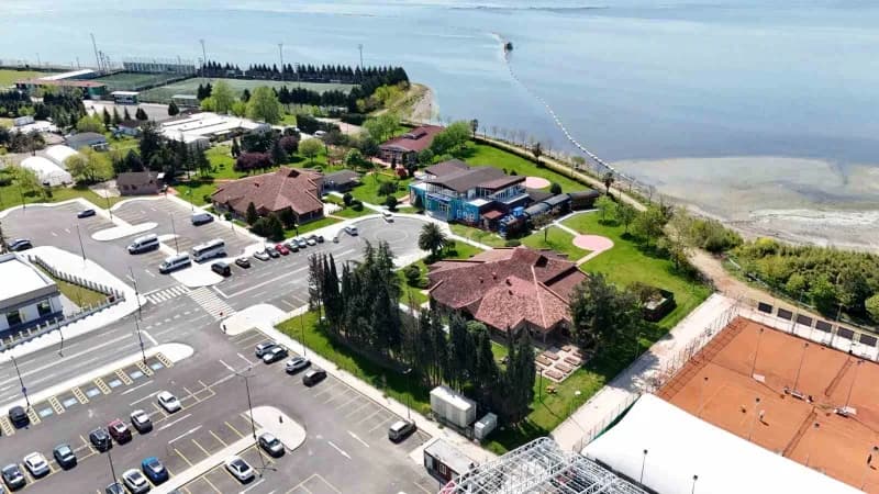 Kocaeli'de "Anne Şehir" projesi kapsamında hizmet veren "Gönül Bahçem Davet Evi", kız isteme merasimlerinden bebek mevli