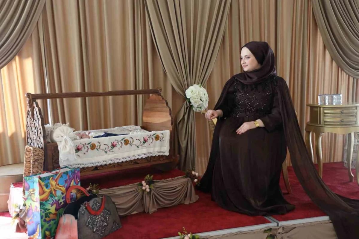 Kocaeli'de "Anne Şehir" projesi kapsamında hizmet veren "Gönül Bahçem Davet Evi", kız isteme merasimlerinden bebek mevli