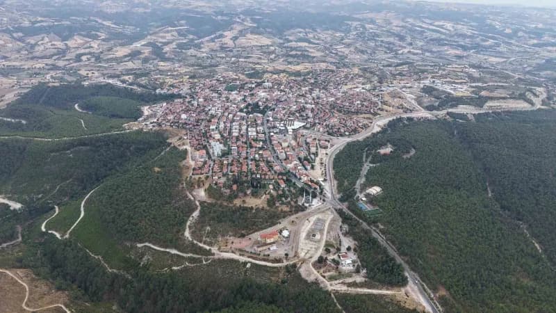 Manisa’nın Gördes ilçesinde yıllardır yaşanan içme suyu sorununu çözmek amacıyla hayata geçirilen 120 milyon TL’lik proj