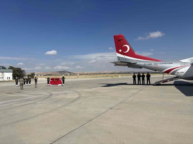 Zeytindalı Harekat Bölgesi'nde görevli Tankçı Uzman Çavuş Coşkun Sevim, görev esnasında rahatsızlanarak şehit oldu. Şehi
