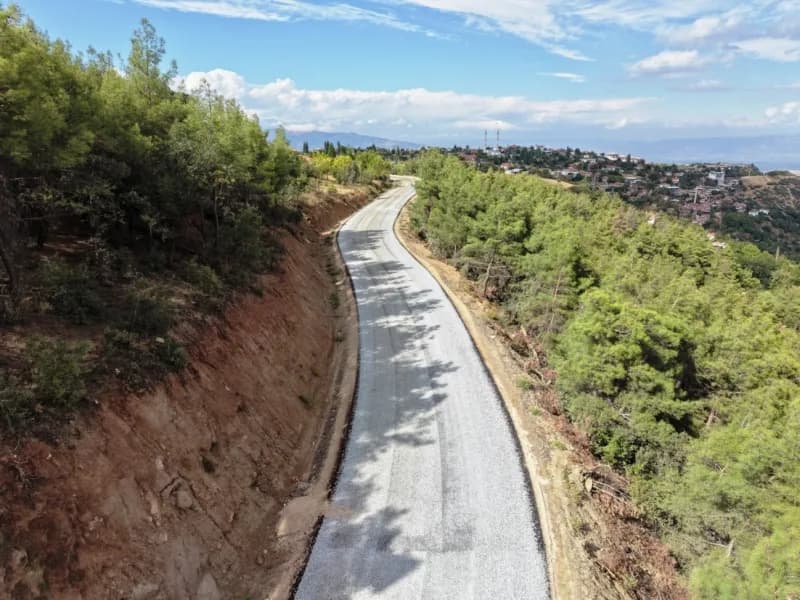 Denizli Büyükşehir Belediyesi, kent genelinde ve kırsal mahallelerde sürdürdüğü ulaşım yatırımları kapsamında, Denizli m