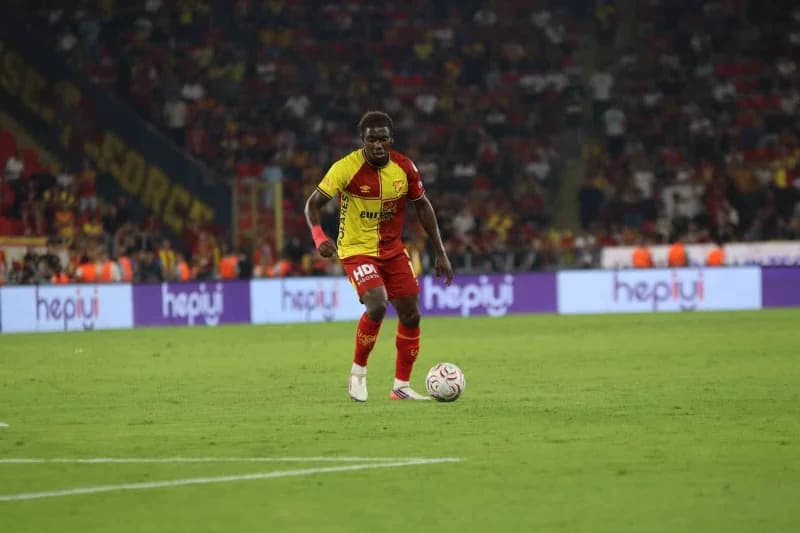 Trendyol Süper Lig'in 6. Haftasında Göztepe, sahasında Çaykur Rizespor ile 2-2 berabere kaldı.