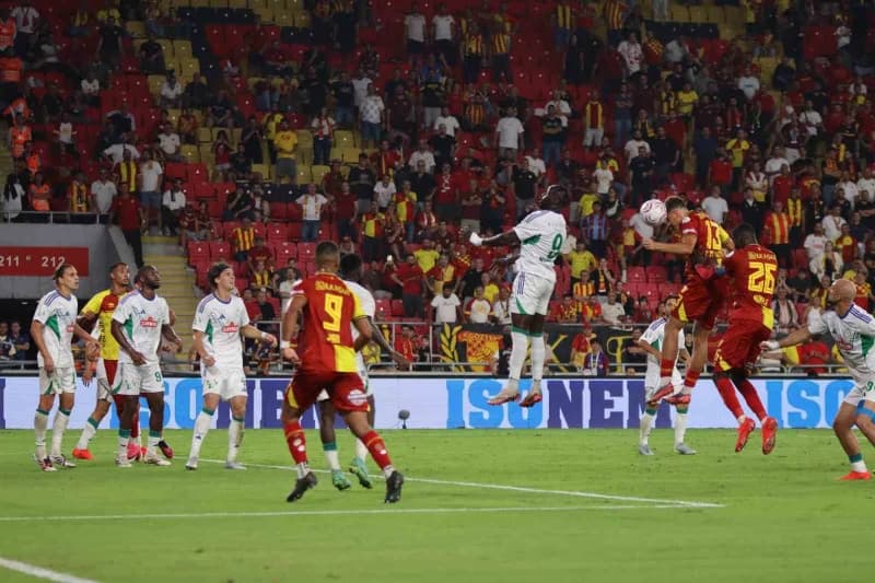Trendyol Süper Lig'in 6. Haftasında Göztepe, sahasında Çaykur Rizespor ile 2-2 berabere kaldı.