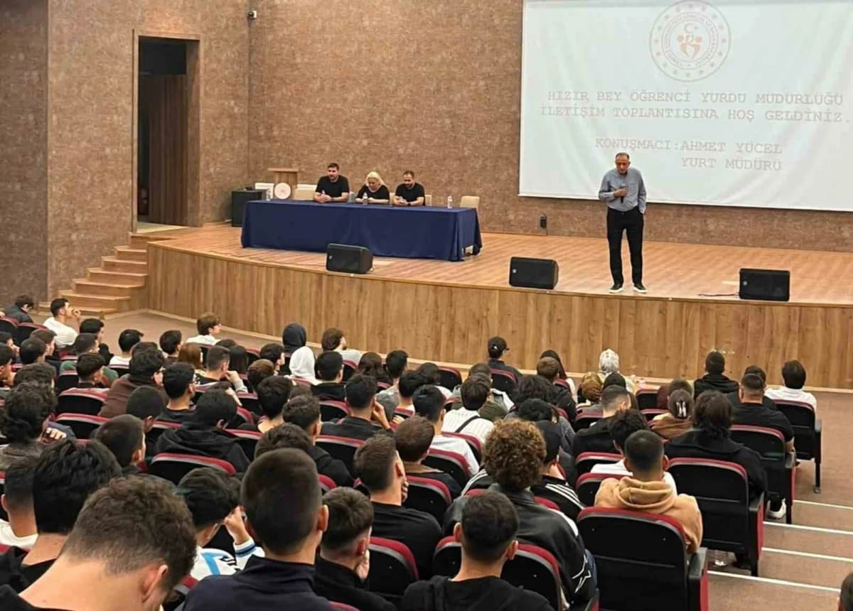 Gençlik ve Spor Bakanlığı (GSB) Eskişehir Yurtlarında barınmaya başlayan yeni öğrenciler için iletişim ve uyum toplantıl