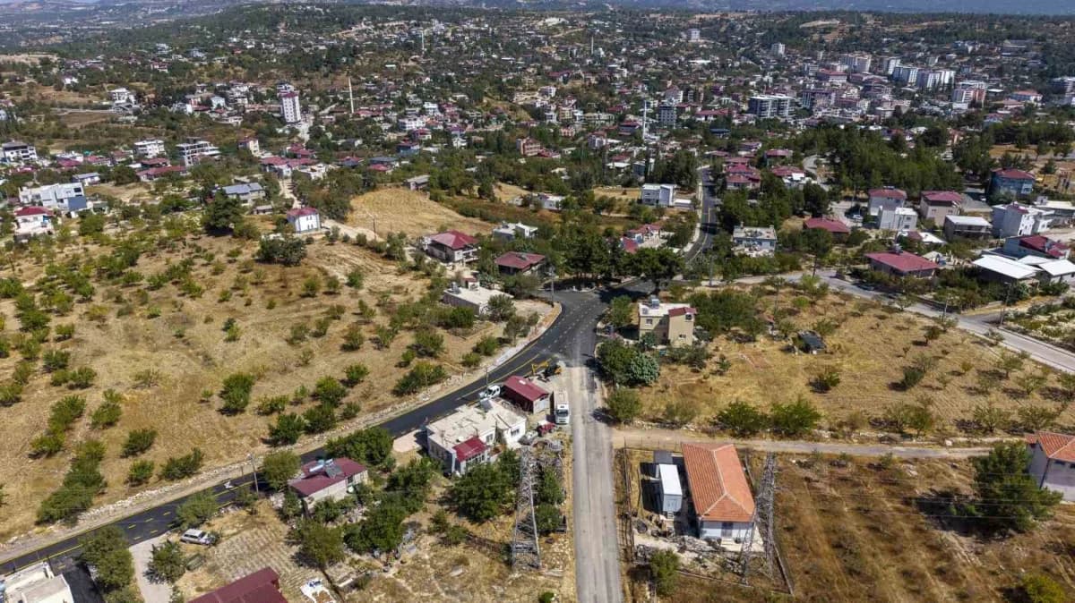 Mersin Gülnar’da 3 mahallenin ortak kullandığı Bulgara Caddesi asfalt yenileme çalışması sonrası görüntüsü