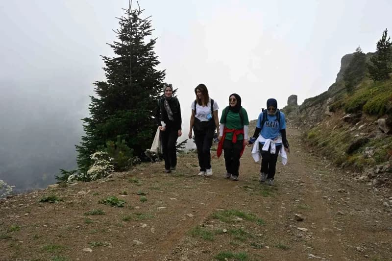 Gümüşhane Dağcılık, Doğa Sporları, Gençlik ve Spor Kulübü Derneği (GÜDAK) tarafından düzenlenen geleneksel Doğa yürüyüşü