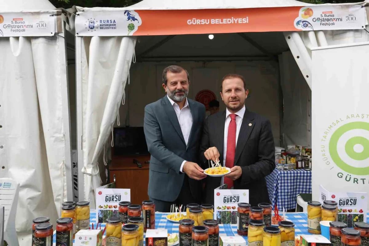 Merinos Park'ta gerçekleşen festivalde, Gürsu Belediyesi de lezzet dolu bir stant ile yerini aldı.