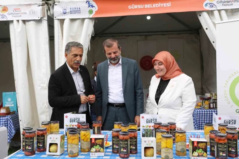 Merinos Park'ta gerçekleşen festivalde, Gürsu Belediyesi de lezzet dolu bir stant ile yerini aldı.