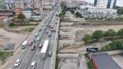 Trabzon Akçaabat Haçkalı Baba Kavşağı’nda devam eden yeni köprü ve kavşak düzenleme çalışmaları