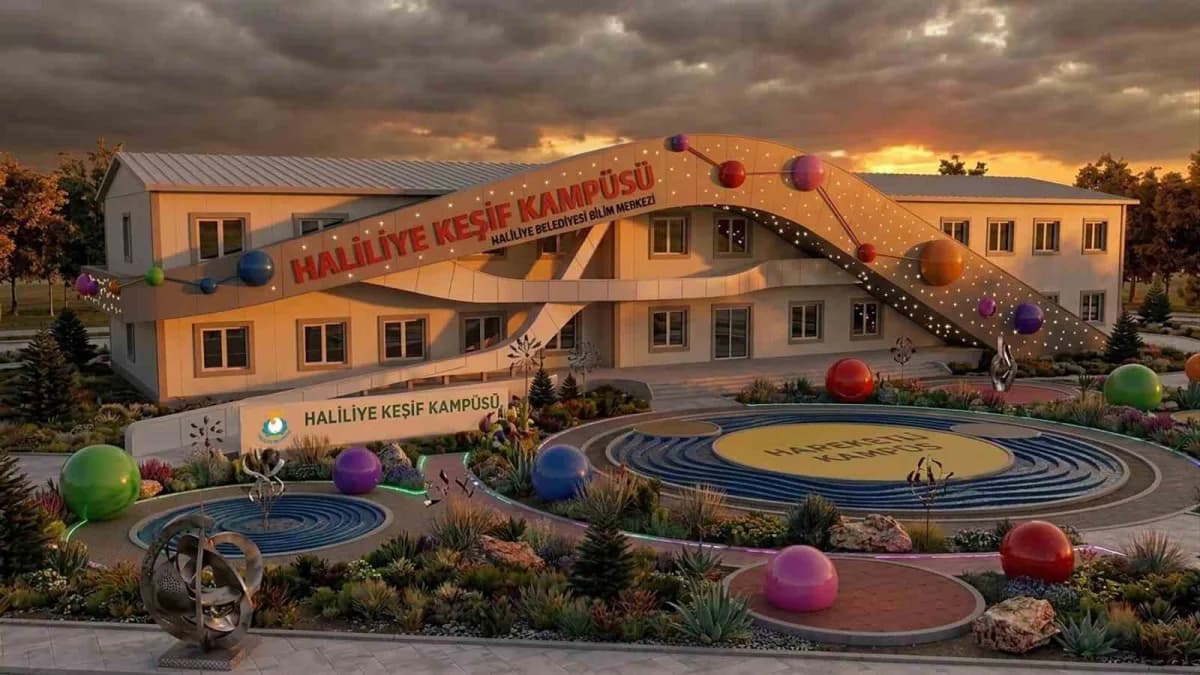Haliliye Belediye Başkanı Mehmet Canpolat, Dağeteği Mahallesi Keşif Kampüsü inşaat alanında inceleme yapıyor