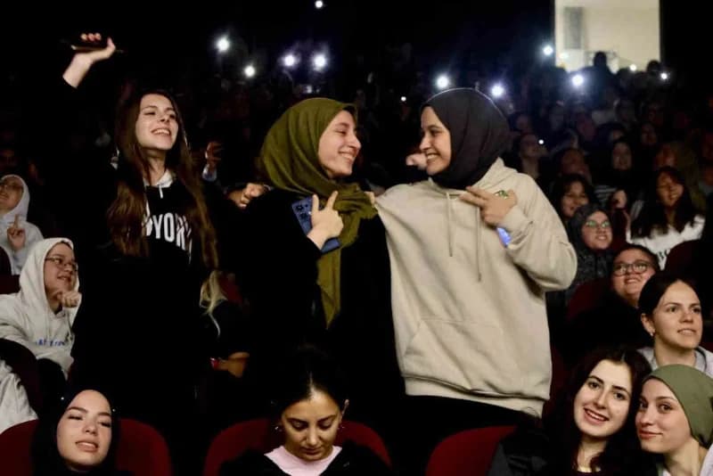 Halime Hatun Kız Öğrenci Yurdu’nda yeni öğrencilere müzikli karşılama