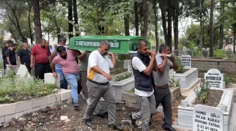 Didar f’nin cenazesi, otopsi işlemlerinin ardından Düziçi ilçesindeki Çamiçi Mezarlığı’nda toprağa verildi.