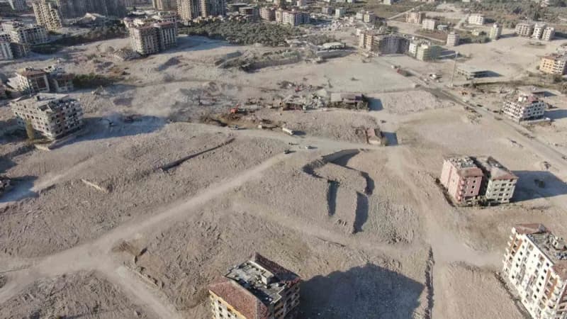 Cumhuriyet Mahallesi'nde enkazlar kaldırıldıktan sonraki hali (Arşiv)