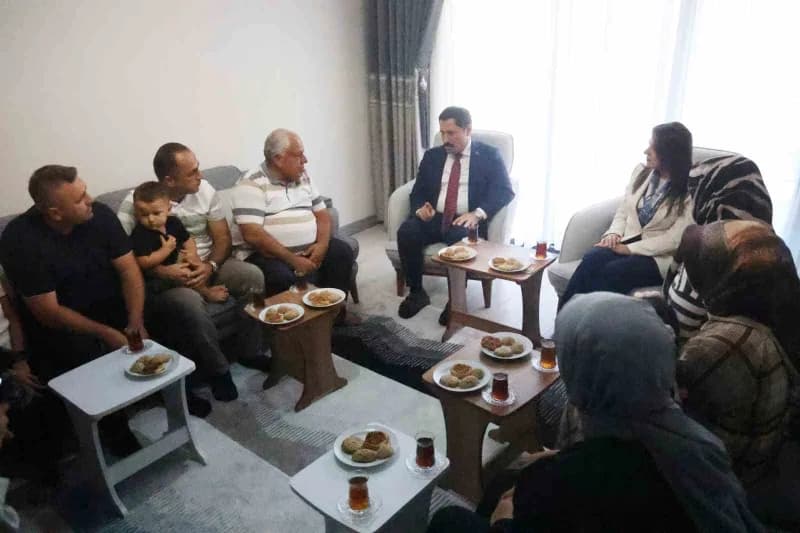 Hatay Valisi Mustafa Masatlı, eşi Esra Masatlı ve Yurdagül ailesini ziyaret etti
