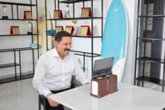 Hataylı genç sörfçüler Avrupa Şampiyonası için hazırlık yaparken görüntüleniyor