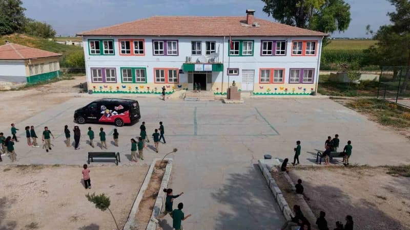 "Mühendis Çocuk Yollarda" projesinin pilot uygulamasında dört köy okulunda 600'den fazla öğrenciye ulaşıldı.