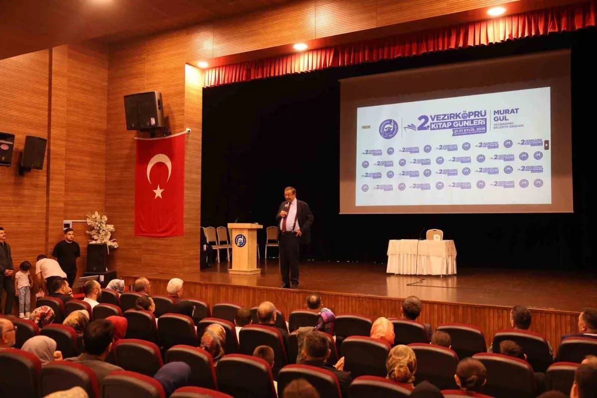 Samsun’un Vezirköprü ilçesinde bu yıl ikincisi düzenlenen Vezirköprü Kitap Günleri, yazar ve hukukçu Hayati İnanç’ın kat