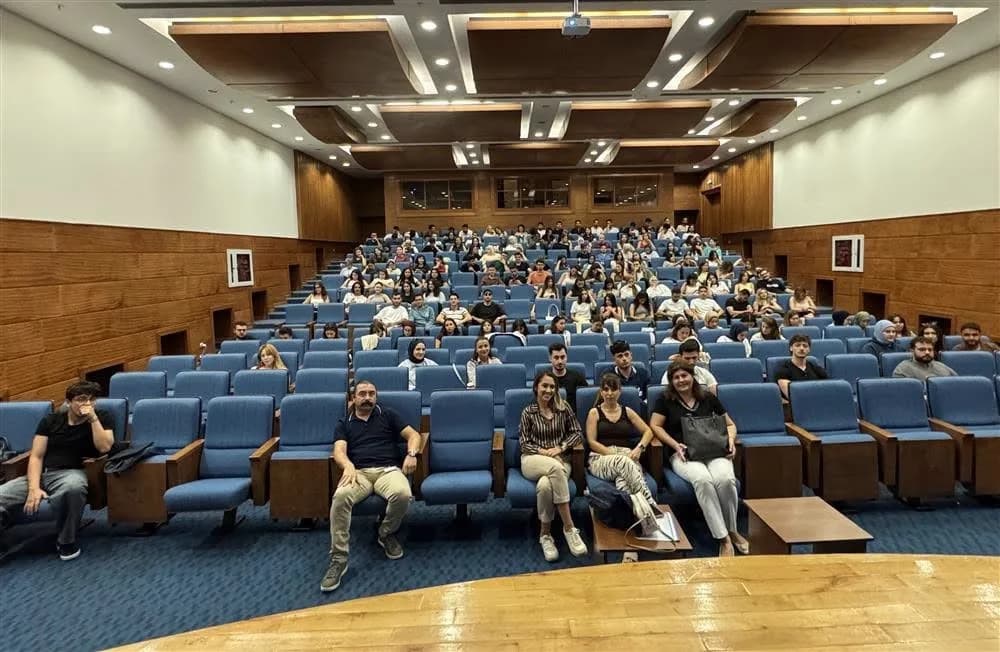 Hemşirelik öğrencilerine hastane Oryantasyon Eğitimi