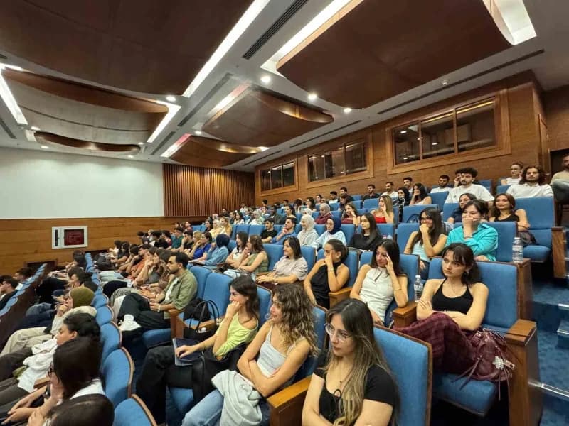 Hemşirelik öğrencilerine hastane Oryantasyon Eğitimi