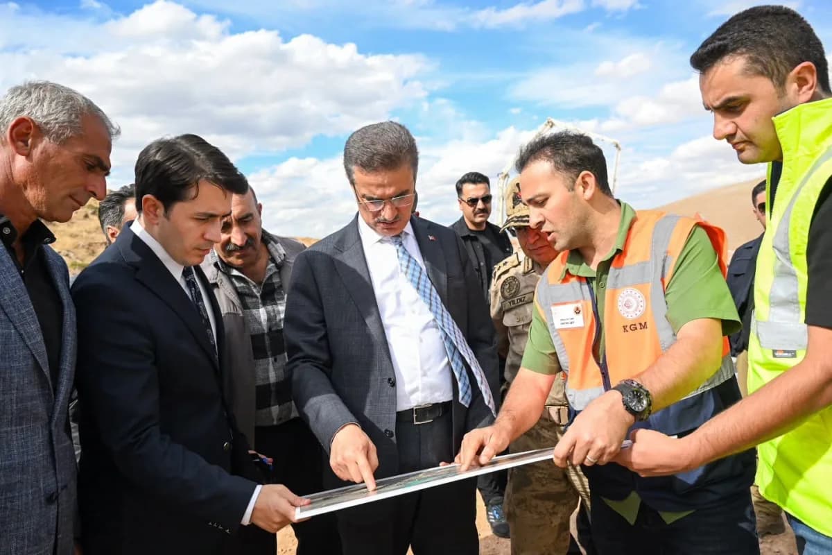 Erzurum Hınıs-Tekman alternatif yol yapım çalışmalarından görüntü