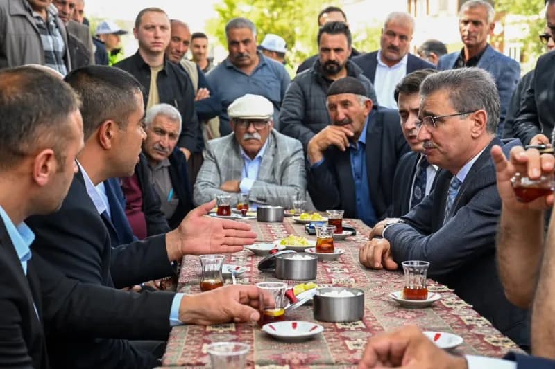 Vali Aydın Baruş, Hınıs-Tekman Relokasyon Yolu (Alternatif Yol) Çatkale istikametinde devam eden Yol yapım çalışmalarını