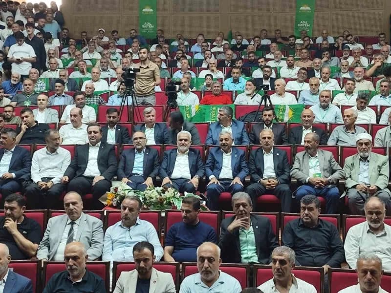 HÜDA PAR Genel Başkanı Zekeriya Yapıcıoğlu, Batman İl Başkanlığı 5. Olağan İl kongresine katıldı