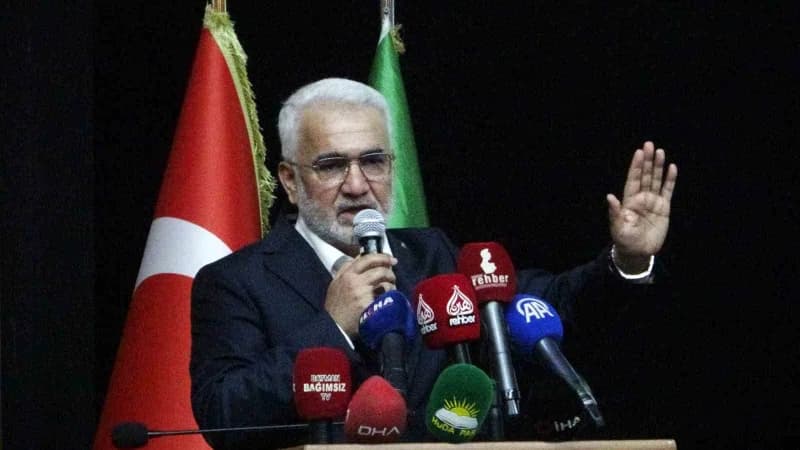 HÜDA PAR Genel Başkanı Zekeriya Yapıcıoğlu konuşma yaptı