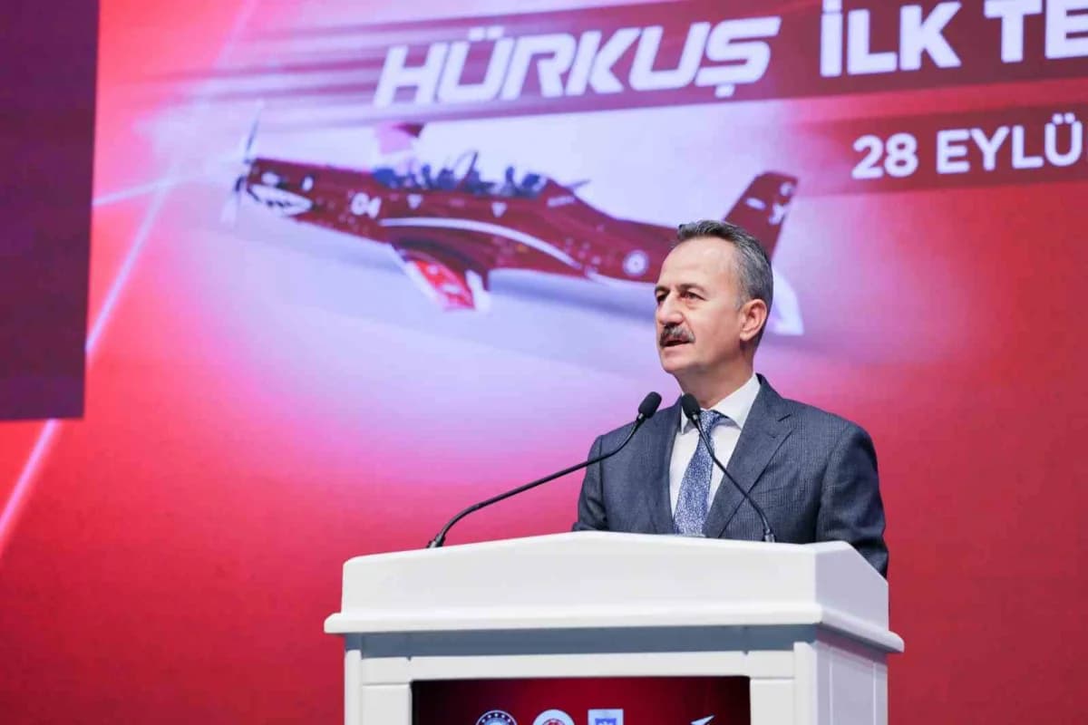 Cumhurbaşkanlığı Savunma Sanayii Başkanı Haluk Görgün, Hürkuş-ıı'nin Teslimat Töreni'ne ilişkin, "2028 yılı sonuna kadar