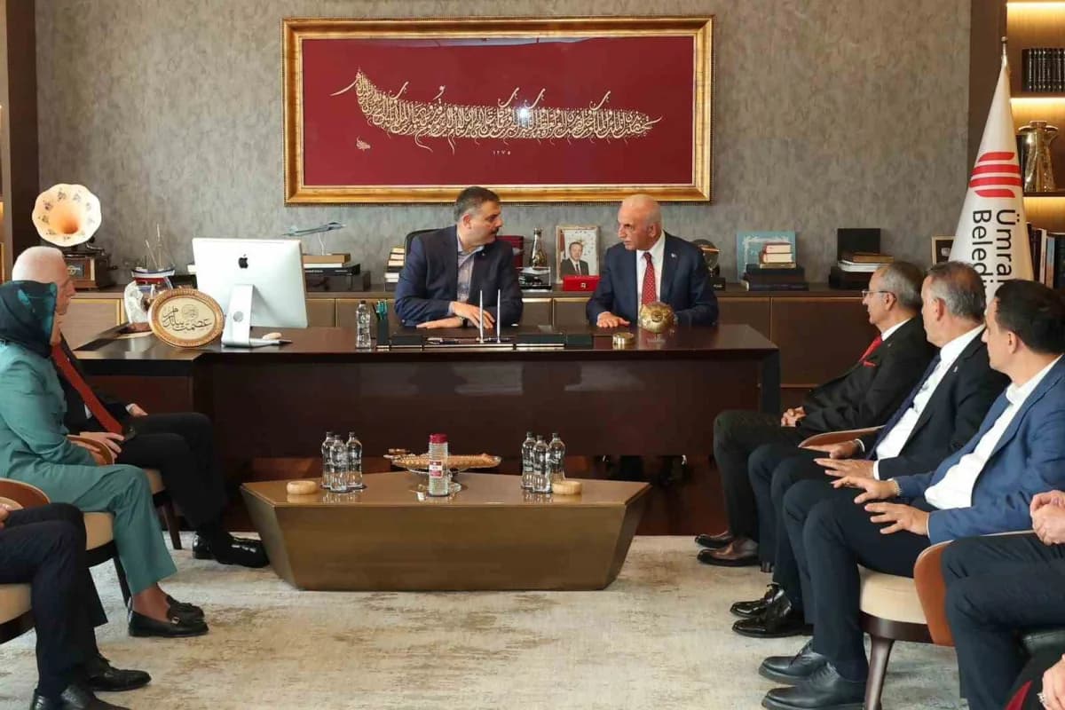Türkiye Yüzyılı Buluşmaları kapsamında Ümraniye’de bir dizi ziyaret gerçekleştiren İçişleri Bakanı Mustafa Çiftçi, AK Pa