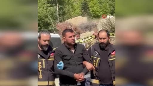 Adalet Bakanı Akın Gürlek, faili meçhul cinayet dosyalarının aydınlatılmasıyla ilgili açıklama yapıyor