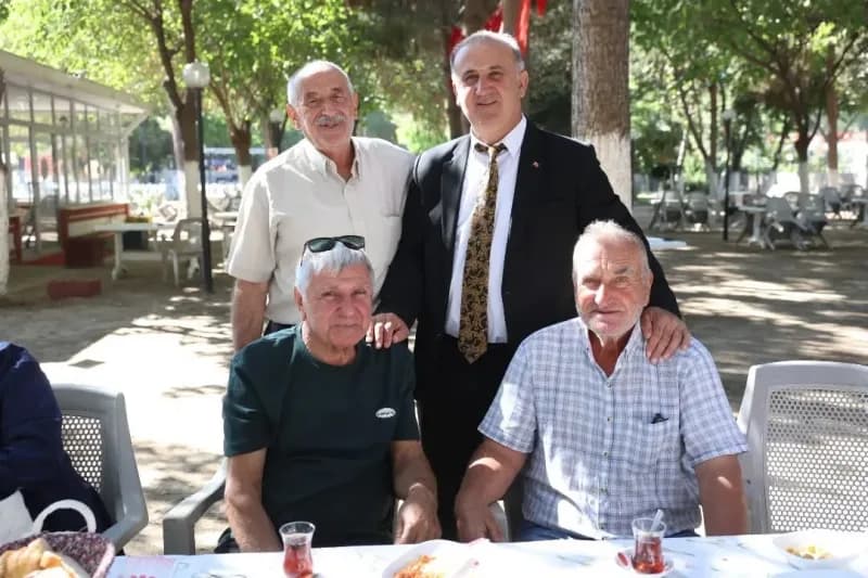 Aydın’ın İncirliova ilçesinde 19 Eylül Gaziler Günü dolayısıyla Gaziler ve aileleri onuruna program düzenlendi. İncirlio