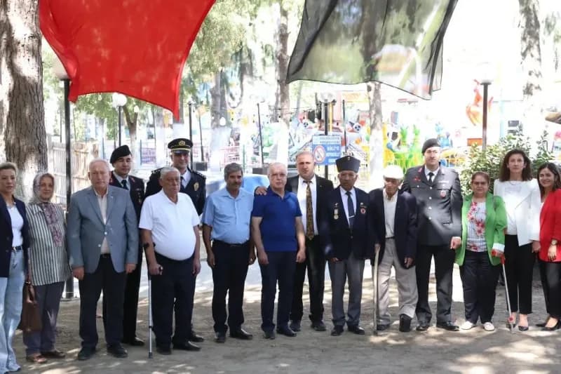İncirliova’da 19 Eylül Gaziler Günü programında gaziler ve aileleri bir arada