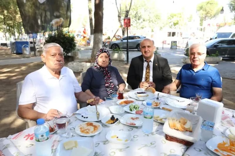 Aydın’ın İncirliova ilçesinde 19 Eylül Gaziler Günü dolayısıyla Gaziler ve aileleri onuruna program düzenlendi. İncirlio