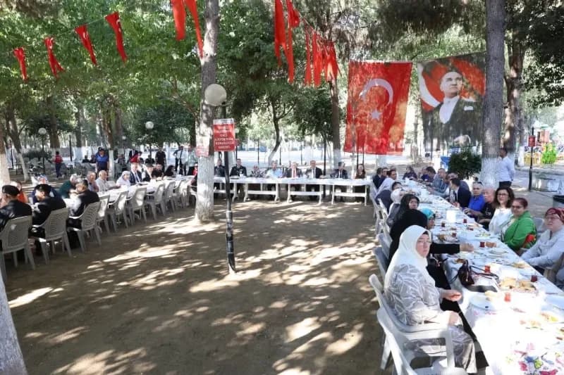 Aydın’ın İncirliova ilçesinde 19 Eylül Gaziler Günü dolayısıyla Gaziler ve aileleri onuruna program düzenlendi. İncirlio
