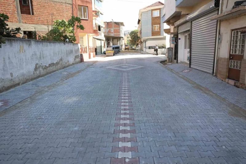 Başkan Kaya, İstiklal Mahallesi’nde çalışmaları yerinde inceledi